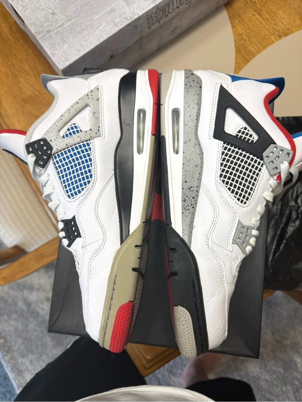 Jordan 4